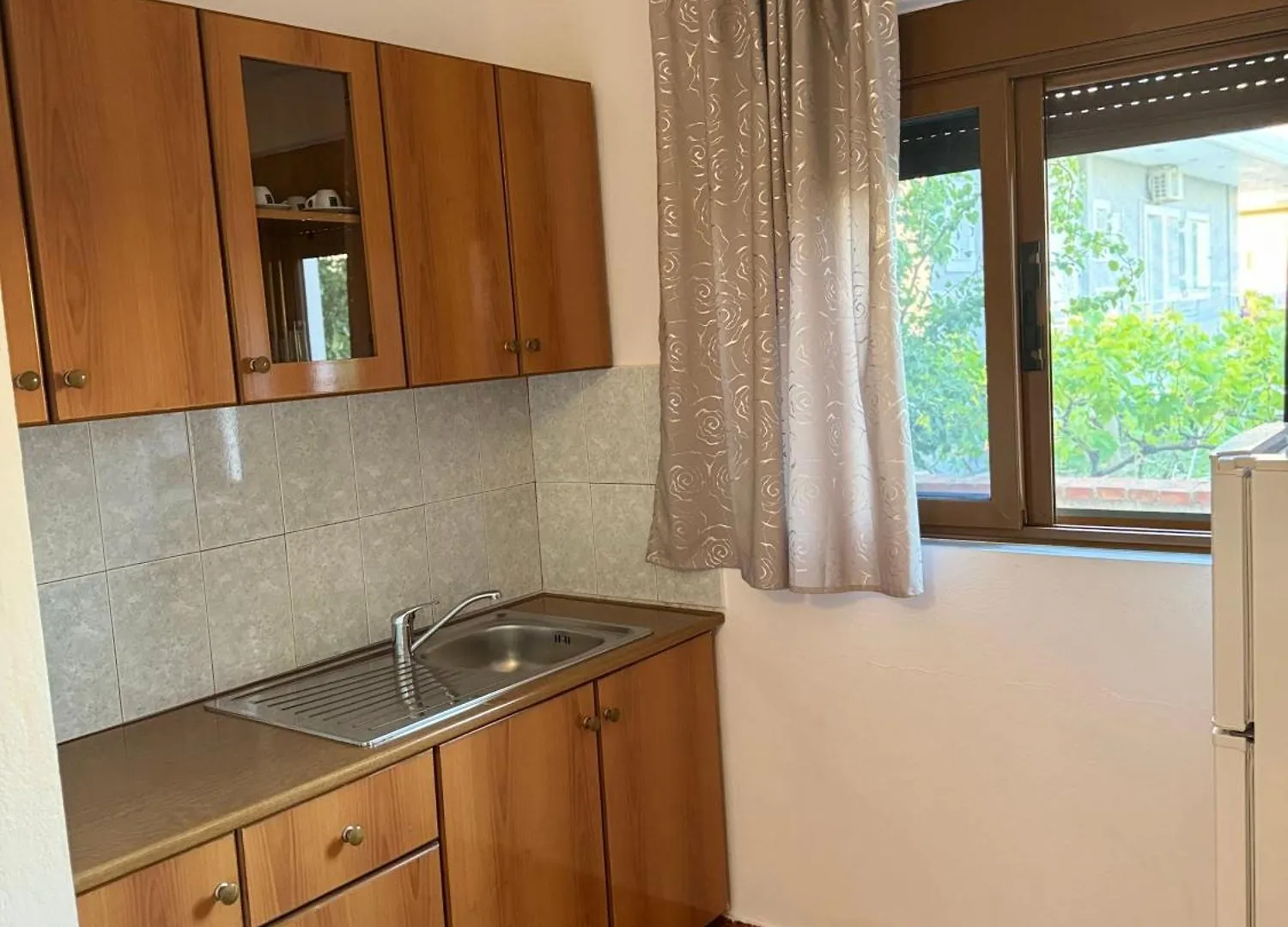 Πανσιόν Natyra Rooms Zverneci