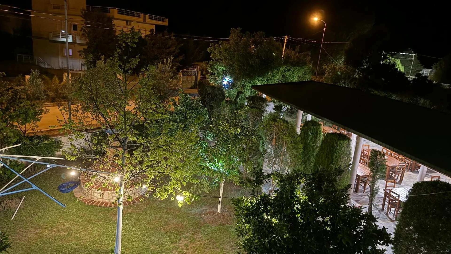 Πανσιόν Natyra Rooms Zverneci
